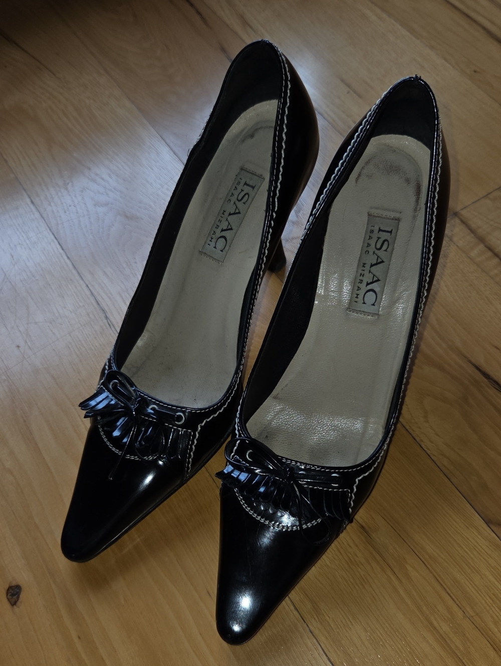 Isaac Mizrahi Black Patent Pointed-Toe Pumps with Fringe Knot